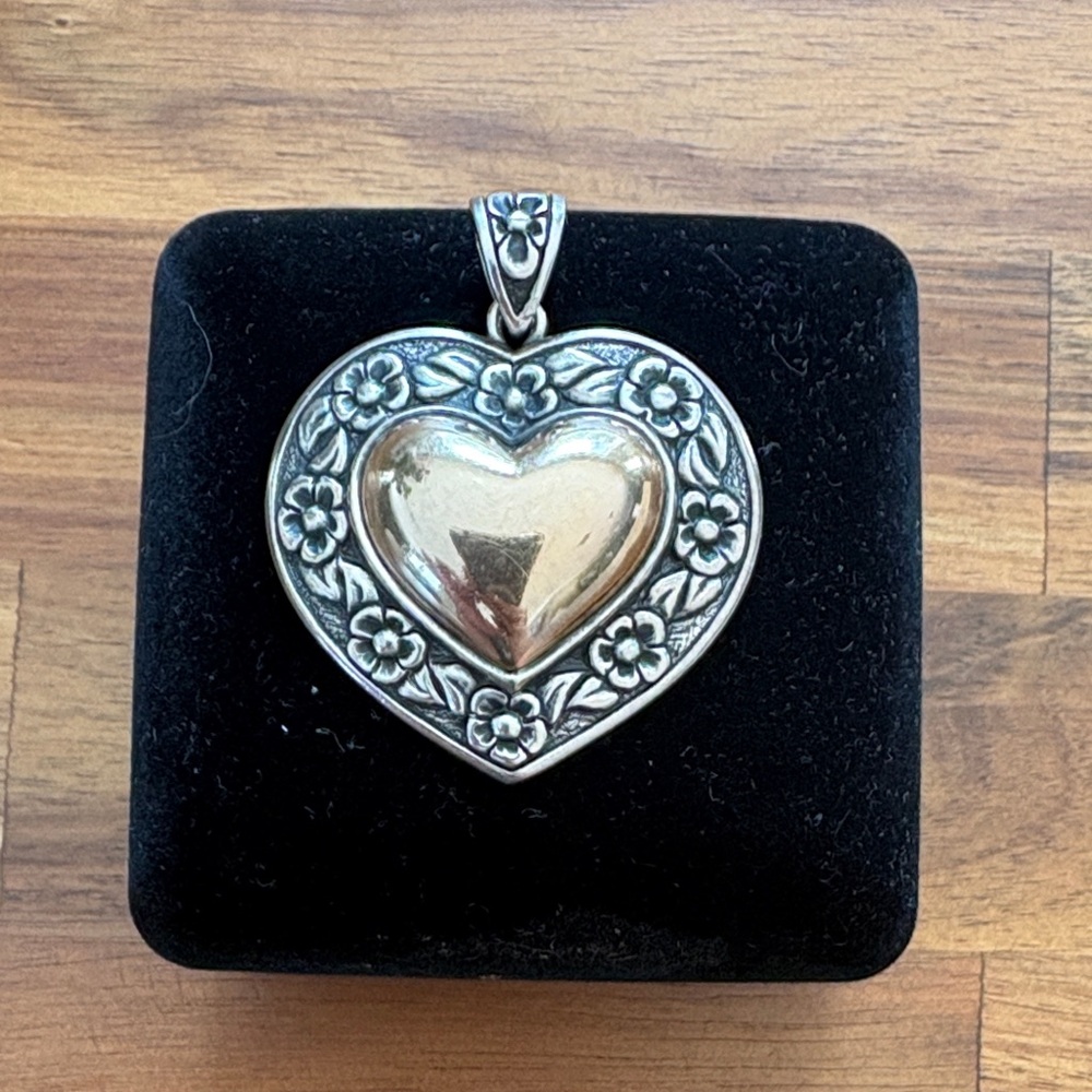 Retired James Avery "Heart of Gold” Pendant